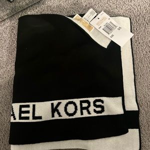 Brand New Micheal Kors scarf